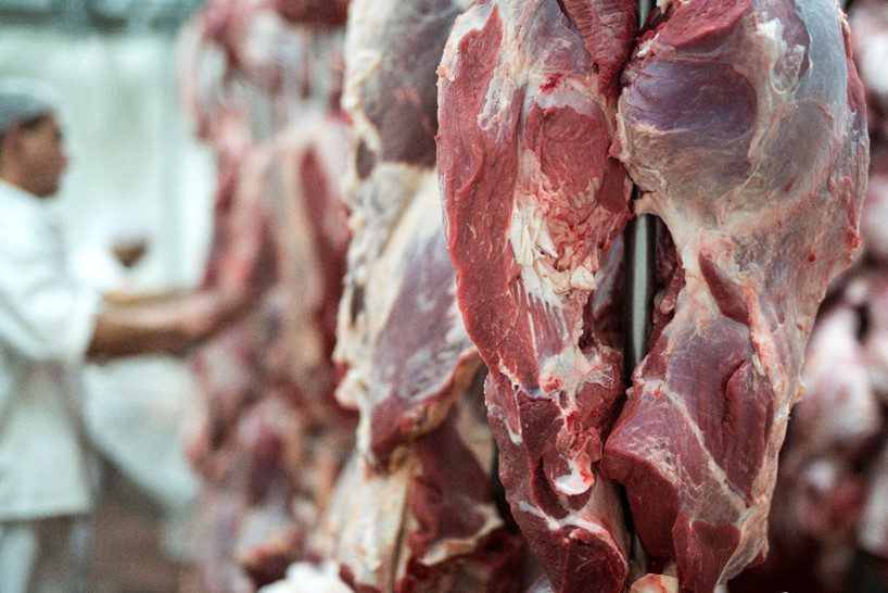Preço da carne bovina cai cerca de 30% em Passo Fundo, município do Rio Grande do Sul, em 2023; efeitos já são vistos a olho nu tanto para consumidores quanto para produtores do corte.